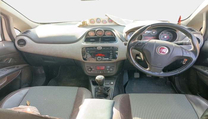 2015 Fiat Avventura ACTIVE MULTIJET 1.3, Diesel, Manual, 89,990 km, interior