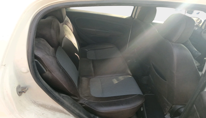 2015 Fiat Avventura ACTIVE MULTIJET 1.3, Diesel, Manual, 89,990 km, interior