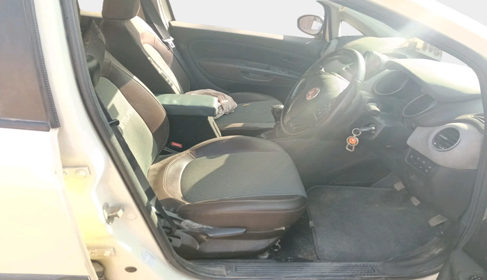 2015 Fiat Avventura ACTIVE MULTIJET 1.3, Diesel, Manual, 89,990 km, interior