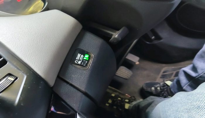 2013 Chevrolet Cruze LT, Diesel, Manual, 49,711 km, interior