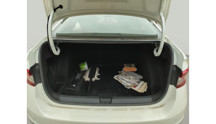 2023 Skoda SLAVIA STYLE 1.0L TSI MT, Petrol, Manual, 18,707 km, exterior