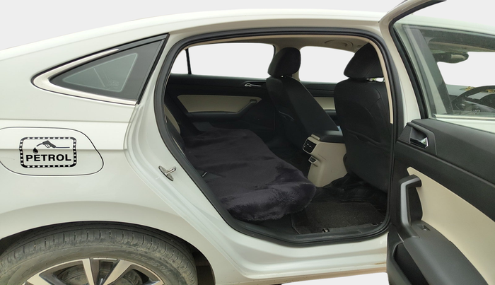 2023 Skoda SLAVIA STYLE 1.0L TSI MT, Petrol, Manual, 18,707 km, interior