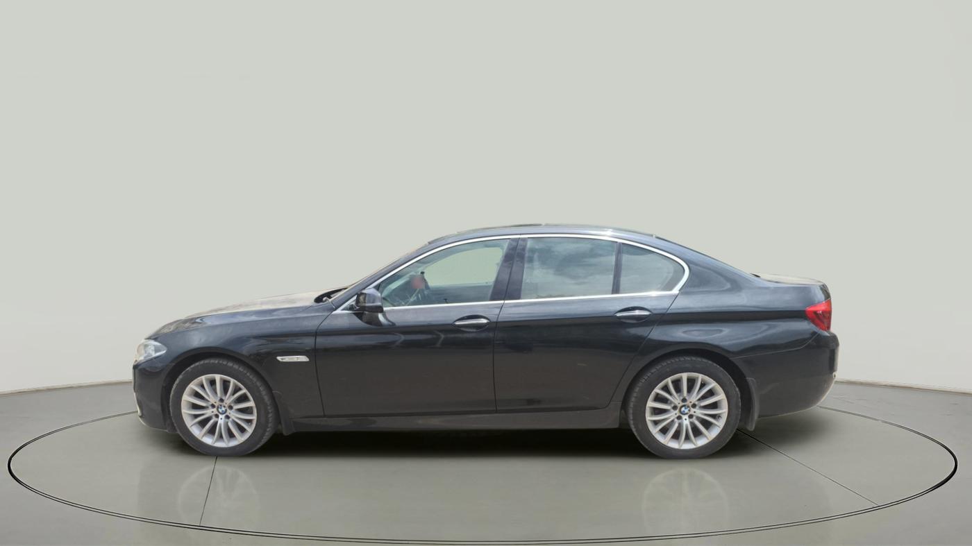 2015 BMW 5 Series 520D LUXURY LINE, Diesel, Automatic, 67,920 km, exterior