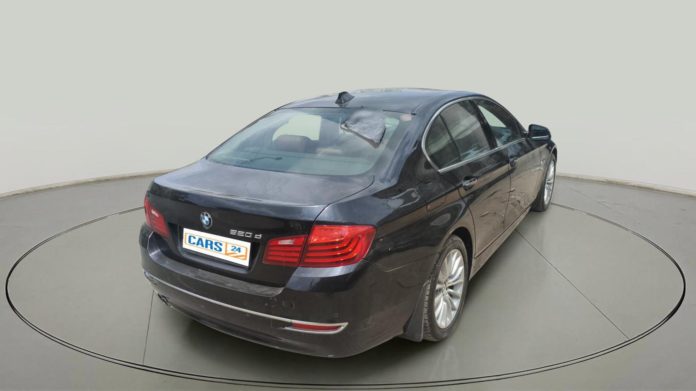 2015 BMW 5 Series 520D LUXURY LINE, Diesel, Automatic, 67,920 km, exterior