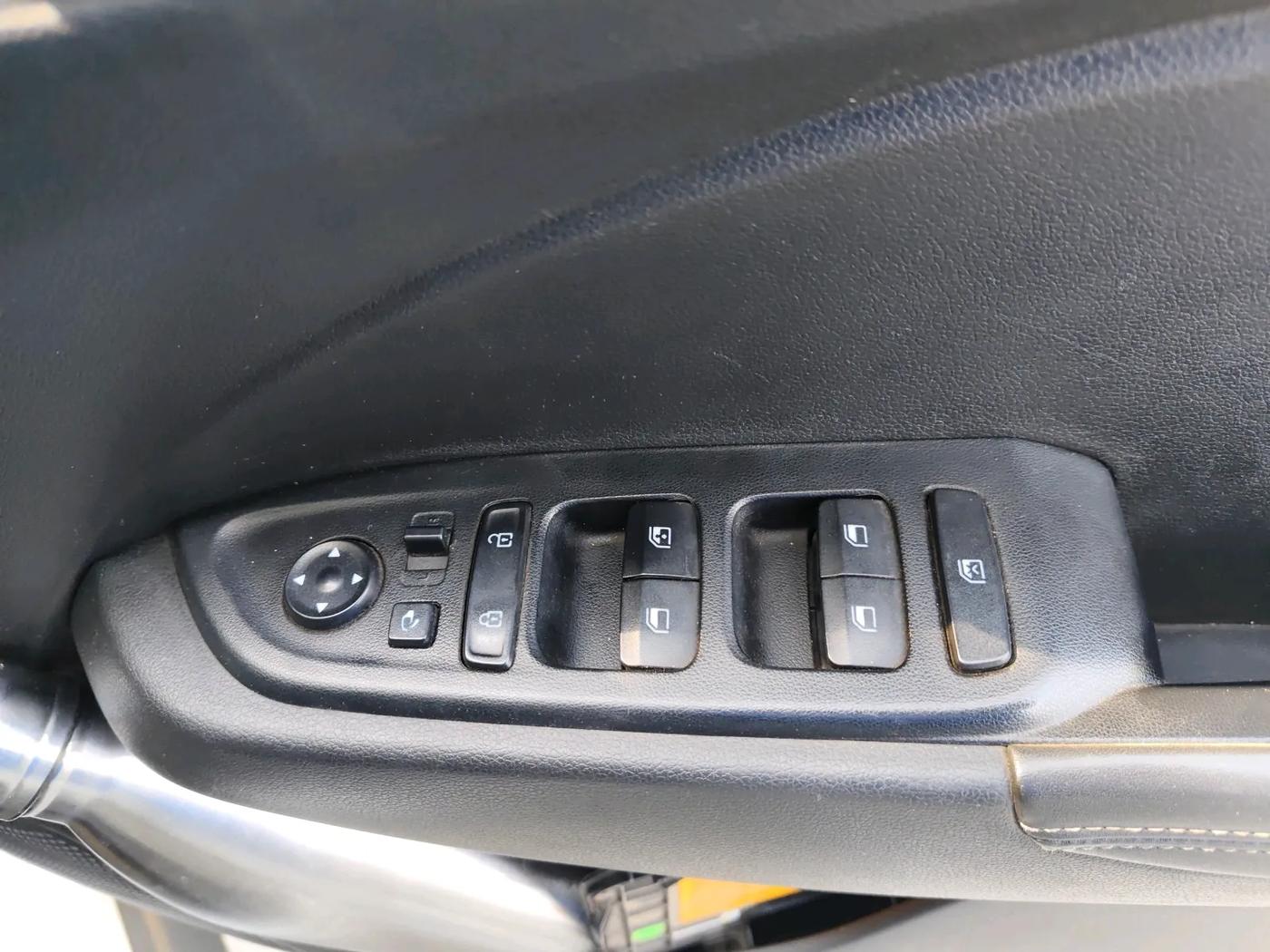 2021 Hyundai VENUE SX (O) 1.5 CRDI, Diesel, Manual, 67,710 km, interior