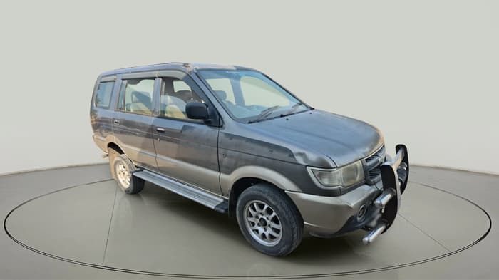 2012 Chevrolet Tavera NEO LT L 9 STR BS III, Diesel, Manual, 1,54,596 km, exterior