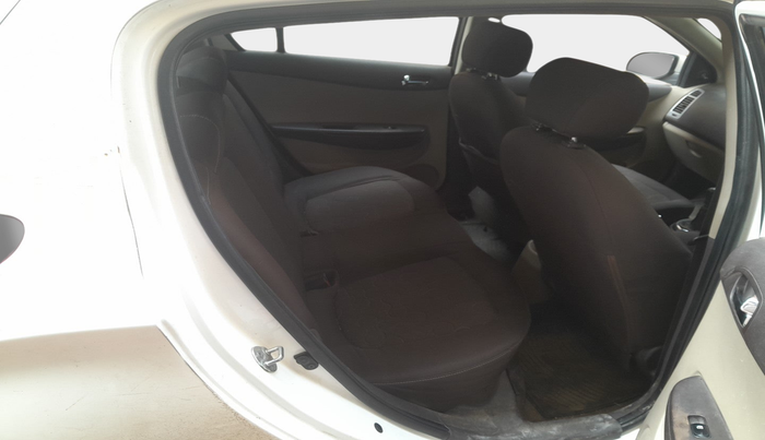 2010 Hyundai i20 MAGNA 1.2, Petrol, Manual, 1,01,092 km, interior