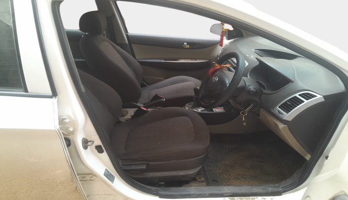 2010 Hyundai i20 MAGNA 1.2, Petrol, Manual, 1,01,092 km, interior