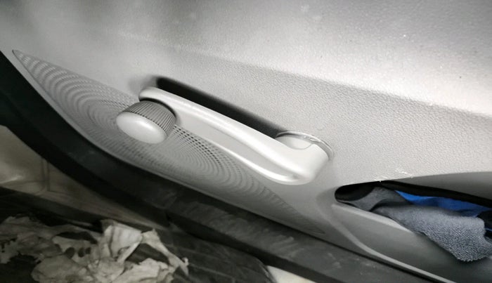 2018 Tata Tiago XE PETROL, Petrol, Manual, 31,845 km, interior