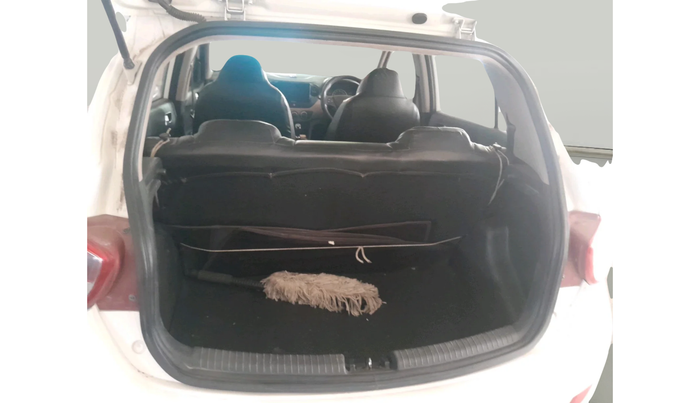 2016 Hyundai Grand i10 SPORTZ 1.1 CRDI, Diesel, Manual, 80,631 km, exterior