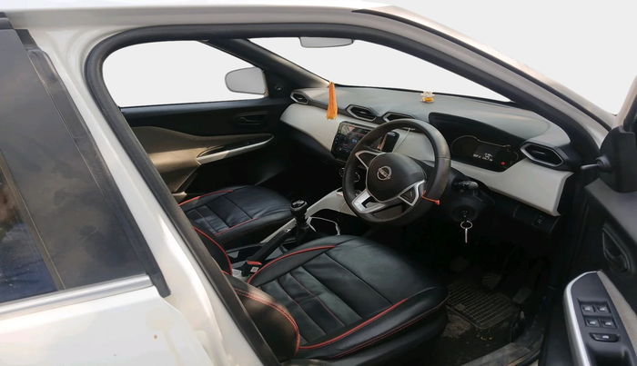 2022 Nissan MAGNITE XE, Petrol, Manual, 13,186 km, interior