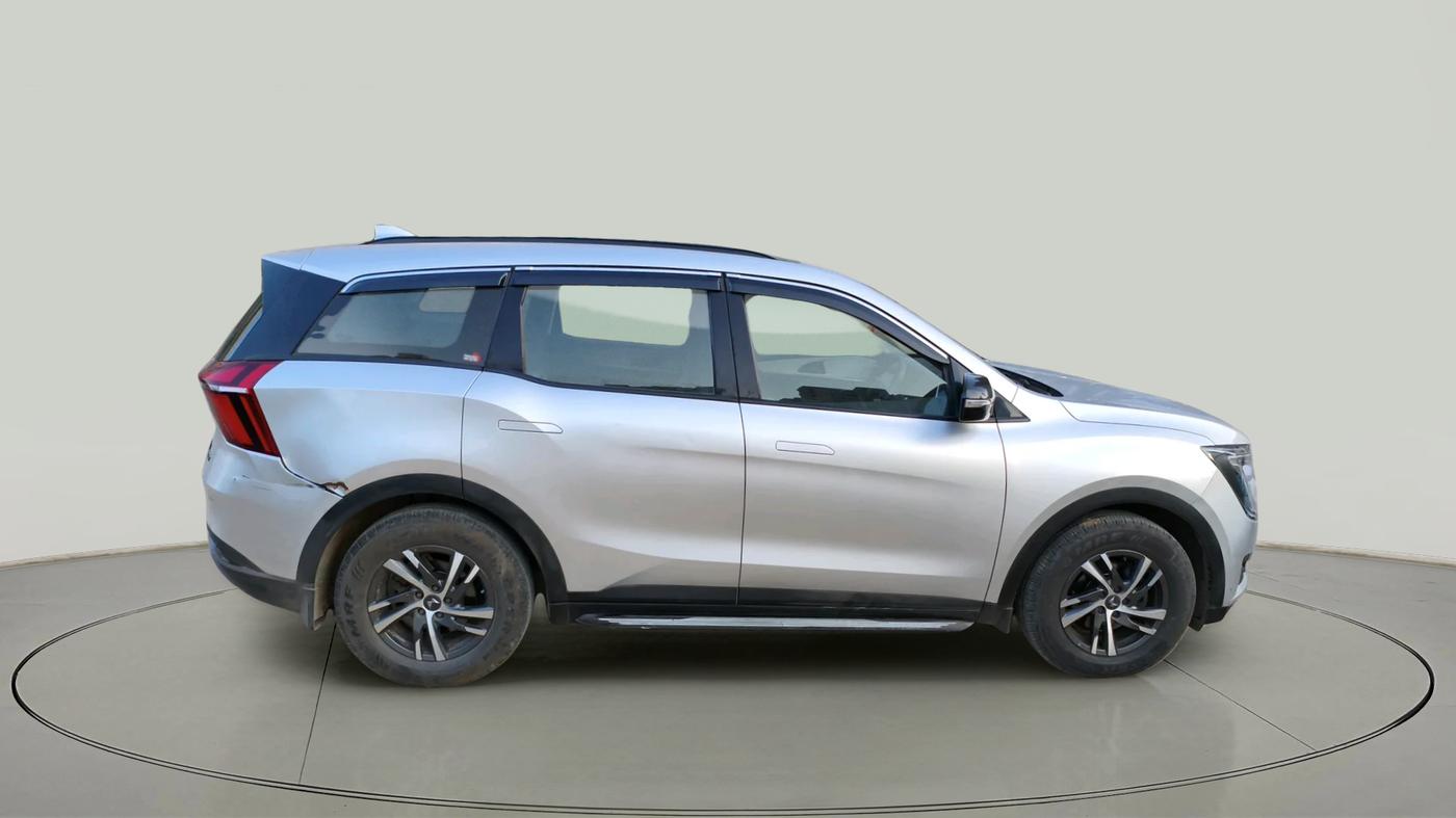2021 Mahindra XUV700 AX 5 P MT 7 STR, Petrol, Manual, 55,396 km, exterior