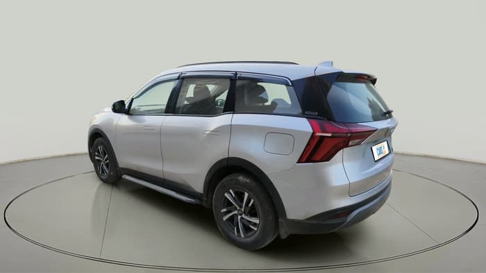 2021 Mahindra XUV700 AX 5 P MT 7 STR, Petrol, Manual, 55,396 km, exterior