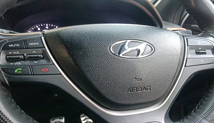 2015 Hyundai i20 Active 1.2 SX, Petrol, Manual, 1,10,384 km, interior