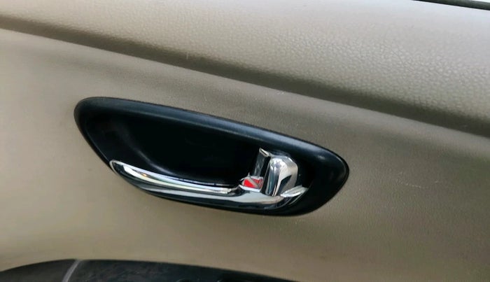 2012 Hyundai i10 MAGNA 1.1, Petrol, Manual, 77,902 km, interior