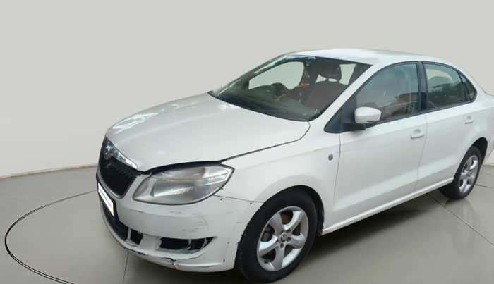 2014 Skoda Rapid AMBITION 1.6 TDI CR MT PLUS, Diesel, Manual, 1,30,211 km, exterior