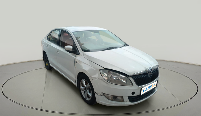 2014 Skoda Rapid AMBITION 1.6 TDI CR MT PLUS, Diesel, Manual, 1,30,211 km, exterior