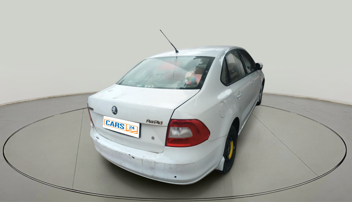 2014 Skoda Rapid AMBITION 1.6 TDI CR MT PLUS, Diesel, Manual, 1,30,211 km, exterior