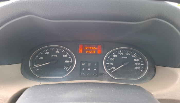 2014 Nissan Terrano XL (D), Diesel, Manual, 1,24,952 km, interior