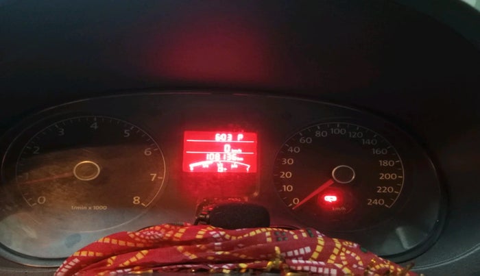 2011 Volkswagen Vento HIGHLINE PETROL AT, Petrol, Automatic, 1,08,136 km, interior