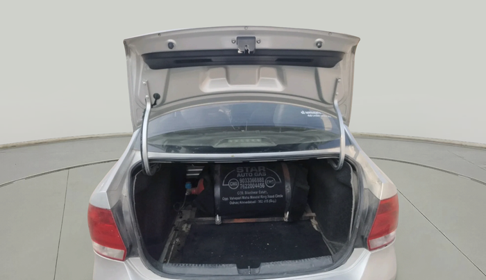 2012 Volkswagen Vento COMFORTLINE 1.6, Petrol, Manual, 1,31,291 km, exterior