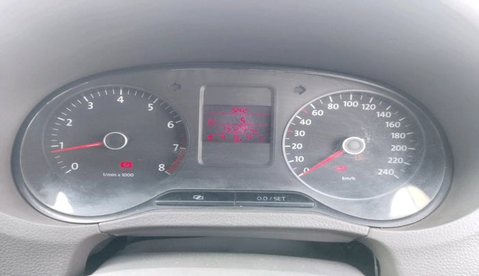 2012 Volkswagen Vento COMFORTLINE 1.6, Petrol, Manual, 1,31,291 km, interior