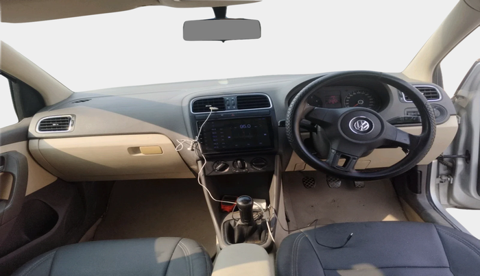 2012 Volkswagen Vento COMFORTLINE 1.6, Petrol, Manual, 1,31,291 km, interior