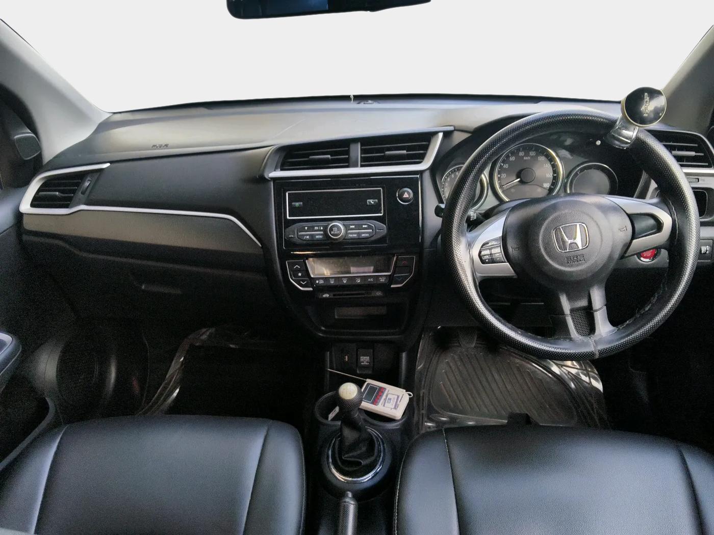 2016 Honda BR-V 1.5L I-VTEC V, Petrol, Manual, 68,934 km, interior