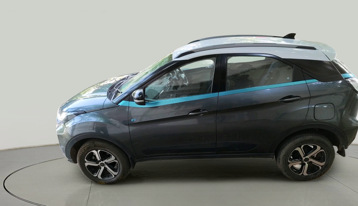 2022 Tata NEXON EV XZ PLUS, Electric, Automatic, 39,493 km, exterior