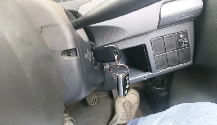 2012 Maruti Wagon R 1.0 LXI, Petrol, Manual, 83,936 km, interior