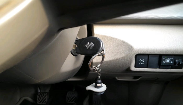 2019 Maruti Ertiga VXI SHVS, Petrol, Manual, 1,51,565 km, interior