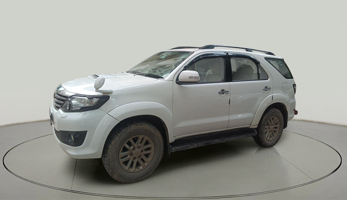 2013 Toyota Fortuner 3.0 4X2 AT, Diesel, Automatic, 1,46,810 km, exterior