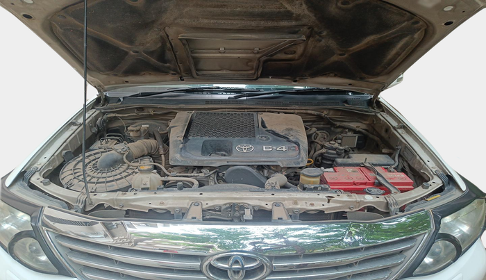 2013 Toyota Fortuner 3.0 4X2 AT, Diesel, Automatic, 1,46,810 km, exterior