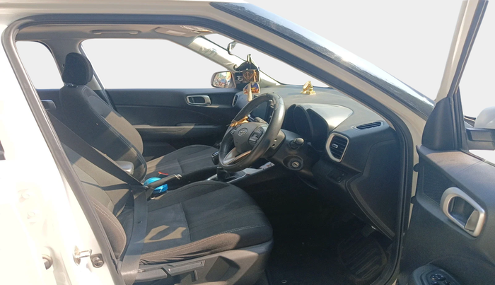 2022 Hyundai VENUE SX 1.0 TURBO, Petrol, Manual, 72,064 km, interior