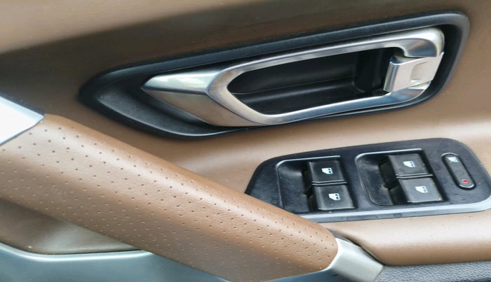 2020 Tata Harrier XZ 2.0L, Diesel, Manual, 1,10,606 km, interior