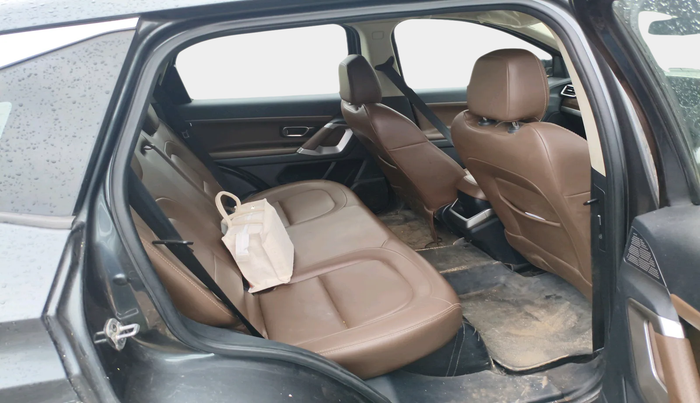 2020 Tata Harrier XZ 2.0L, Diesel, Manual, 1,10,606 km, interior