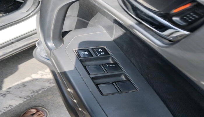 2017 Maruti Vitara Brezza ZDI PLUS, Diesel, Manual, 96,746 km, interior