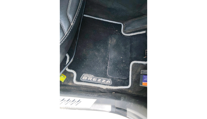2017 Maruti Vitara Brezza ZDI PLUS, Diesel, Manual, 96,746 km, interior