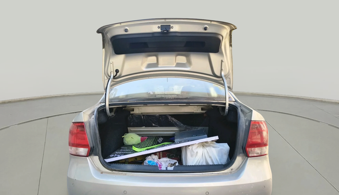 2012 Volkswagen Vento HIGHLINE DIESEL 1.6, Diesel, Manual, 1,10,215 km, exterior