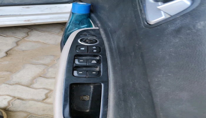 2013 Hyundai Grand i10 ASTA 1.1 CRDI (O), Diesel, Manual, 1,21,135 km, interior