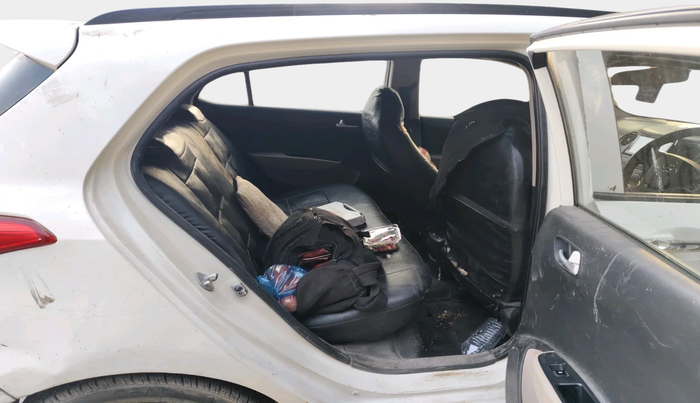 2013 Hyundai Grand i10 ASTA 1.1 CRDI (O), Diesel, Manual, 1,21,135 km, interior