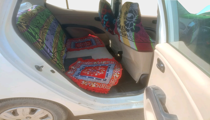 2010 Hyundai i10 MAGNA 1.2, Petrol, Manual, 99,666 km, interior