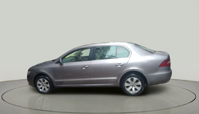 2012 Skoda Superb ELEGANCE 2.0 TDI CR AT, Diesel, Automatic, 1,43,650 km, exterior