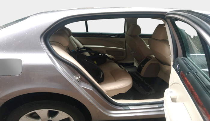 2012 Skoda Superb ELEGANCE 2.0 TDI CR AT, Diesel, Automatic, 1,43,650 km, interior