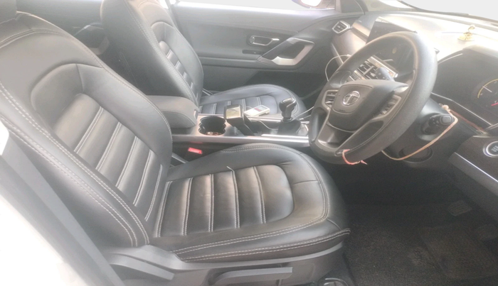 2023 Tata Harrier XT PLUS 2.0L KRYOTEC, Diesel, Manual, 31,128 km, interior
