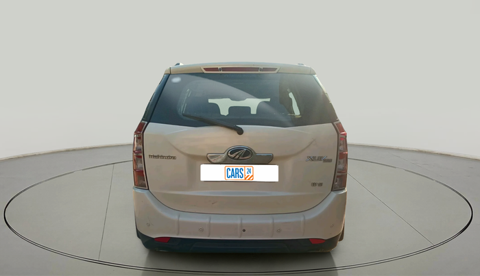 2014 Mahindra XUV500 W6, Diesel, Manual, 86,357 km, exterior