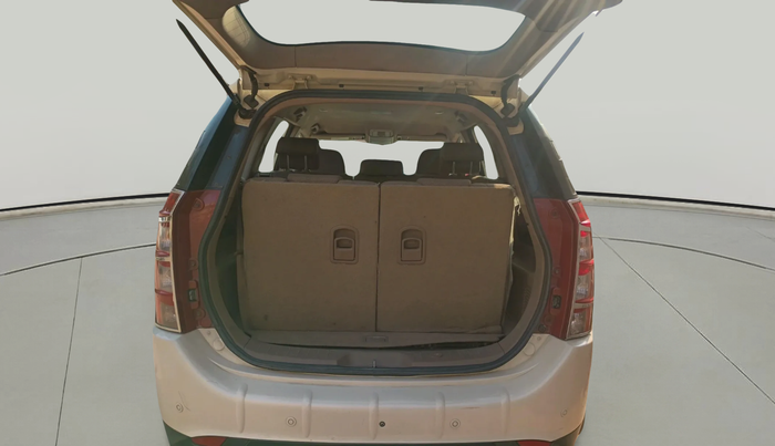 2014 Mahindra XUV500 W6, Diesel, Manual, 86,357 km, exterior