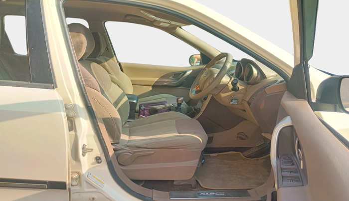2014 Mahindra XUV500 W6, Diesel, Manual, 86,357 km, interior