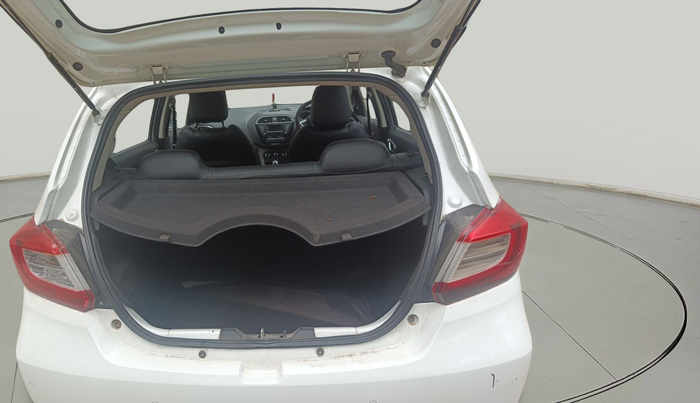 2017 Tata Tiago XZ PETROL, Petrol, Manual, 76,355 km, exterior