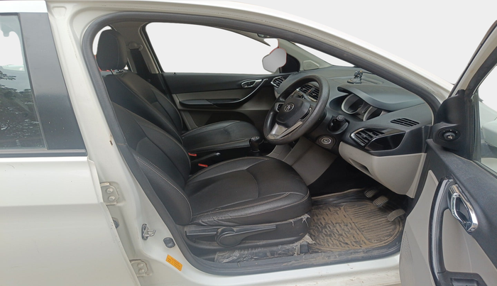 2017 Tata Tiago XZ PETROL, Petrol, Manual, 76,355 km, interior